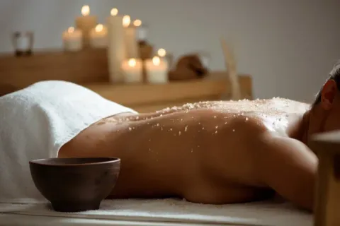 Nuru Massage & Spa Services for Women in Delhi - Spamood